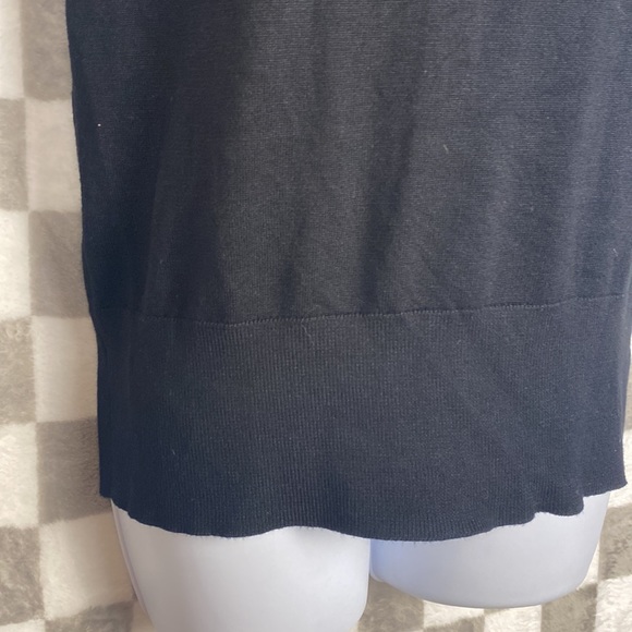 NWT Cable and Gauge M sheer rhinestone chest sleeveless knit shirt - Picture 3 of 6